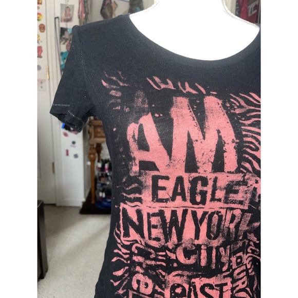American Eagle Outfitters Tops - Women’s Black & Pink American Eagle Outfitters Short Sleeve 💖